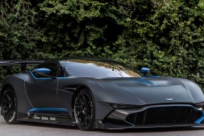 爱游戏娱乐平台-“德甲领先队伍迎来强硬对手，厮杀进入关键阶段”，德甲最强