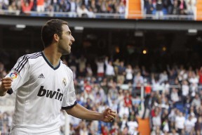 爱游戏官方-澳大利亚袋鼠队：灵活的进攻与紧密防守结合成一体，澳大利亚 袋鼠