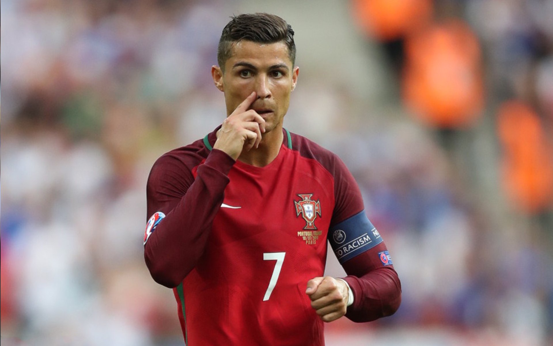 莫莉·奥卡拉汉冲刺力十足赢得掌声，奥斯卡莫利亚